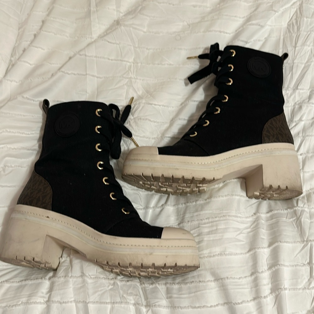 Michael Kors Boots barely worn with box